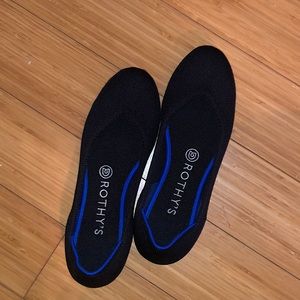 Rothy’s Black Solid Flats